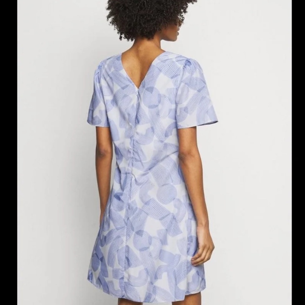 Printed Ruched Front Dress - New With Tags - NEVER WORN - White/Blue Multi - Picture 4 of 9